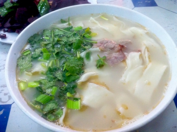 原陽(yáng)燴面-新鄉(xiāng)振動(dòng)篩廠說新鄉(xiāng)美食二